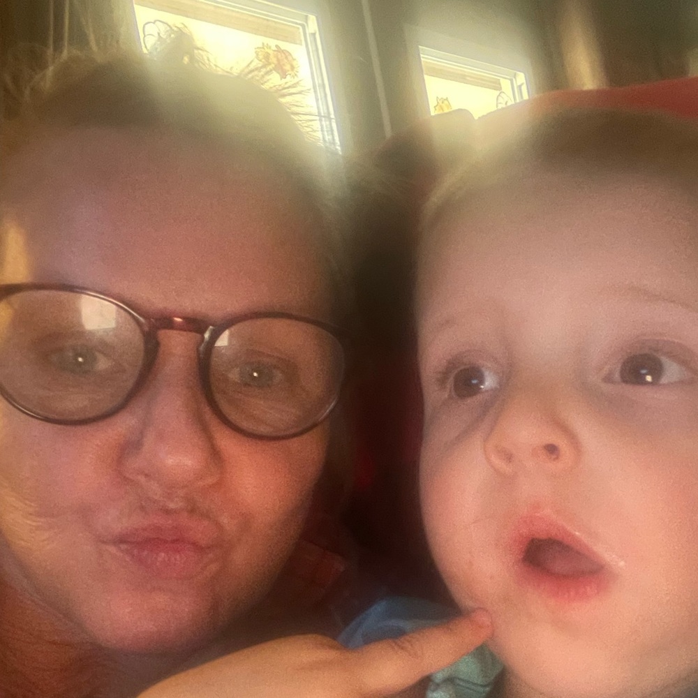 Meet your Posher, Laurie